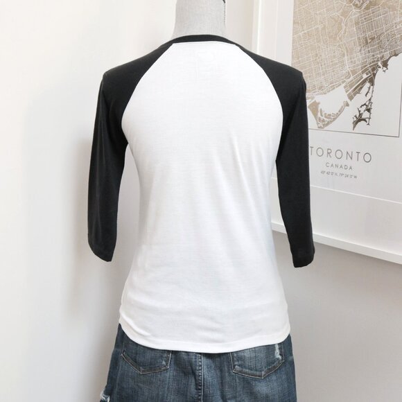 Winking Hello Kitty 'Dream On' Graphic Print Baseball Tee - Picture 2 of 6